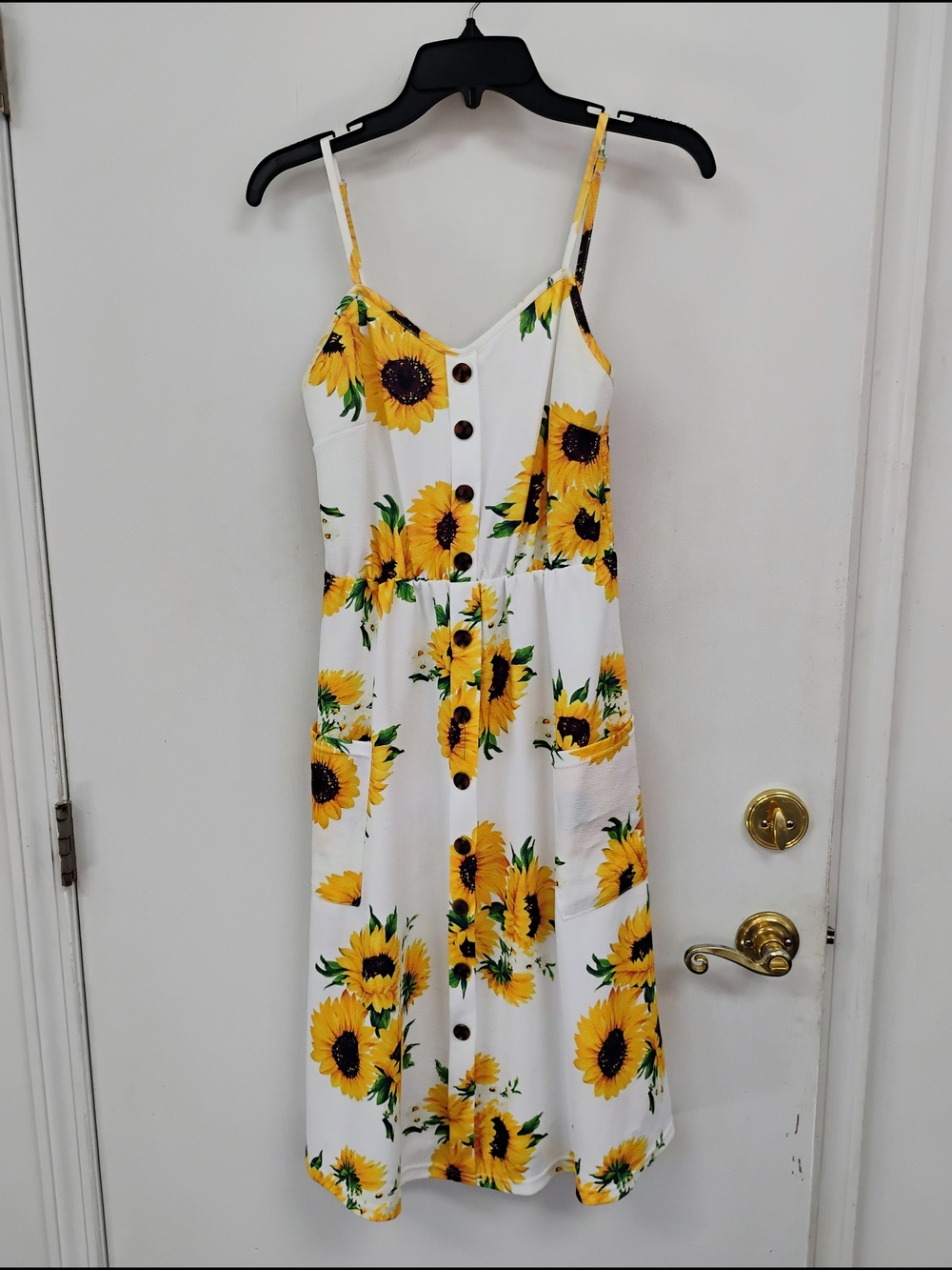 eHalife White Sunflower Print Button Front Midi Dress with Pockets Size Small